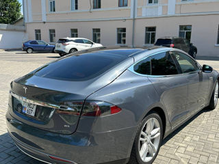 Tesla Model S foto 3