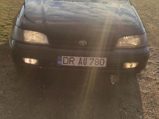 Toyota Carina foto 9