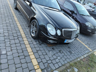 Mercedes E-Class foto 3