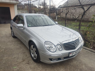 Mercedes E-Class foto 6