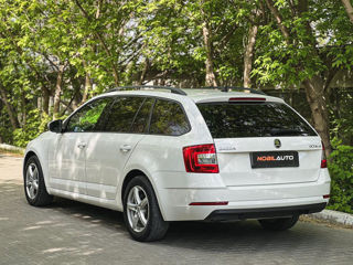 Skoda Octavia foto 3