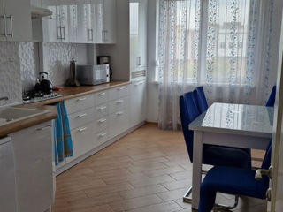 Apartament cu 2 camere, 80 m², Botanica, Chișinău foto 5