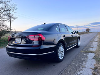 Volkswagen Passat foto 4