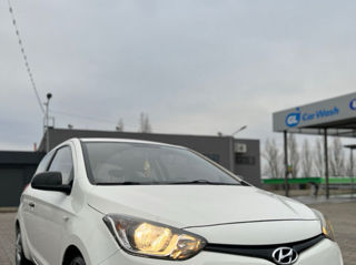 Hyundai i20 foto 2