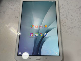 Samsung Galaxy Tab E foto 2