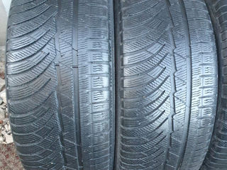 245/45/ R19- MICHELIN.