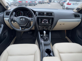 Volkswagen Jetta foto 9