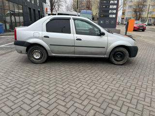 Dacia Logan foto 3