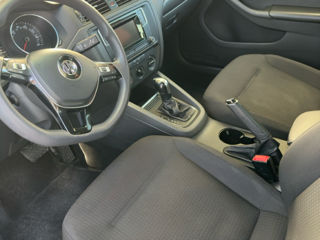 Volkswagen Jetta foto 7