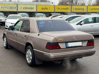 Mercedes E-Class foto 8