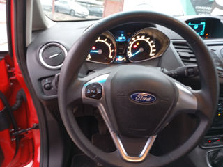 Ford Fiesta foto 7