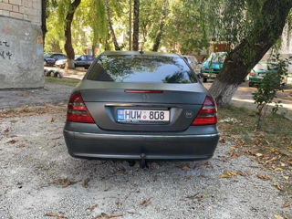 Mercedes E-Class foto 2