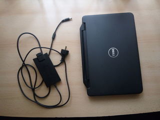 Dell Vostro 2520 Laptop, 15", Intel Pentium, RAM 4Gb, SSD 256Gb, WebCam, WiFi, DVD foto 3