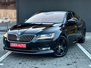 Skoda Superb foto 3