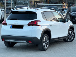 Peugeot 2008 foto 5