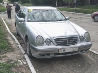 Mercedes E Class foto 4