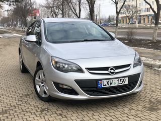 Opel Astra foto 2