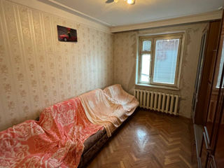 Apartament cu 3 camere, 70 m², 10 cartier, Bălți foto 3