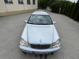 Mercedes C-Class foto 5