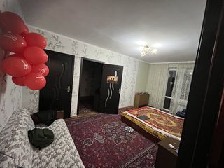 2-комн. кв., 50 м², 4/4 эт.