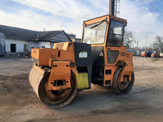 Compactor bomag 8t.