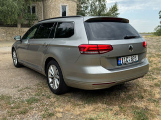 Volkswagen Passat foto 4