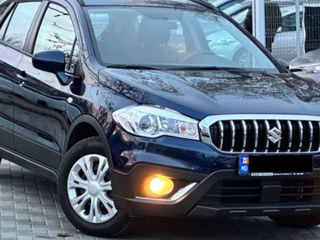 Suzuki S-Cross foto 4