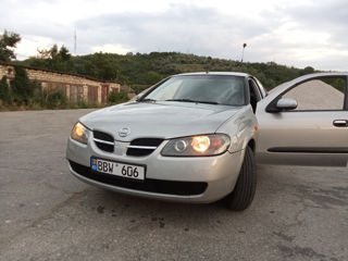 Nissan Almera foto 1