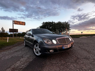 Mercedes E-Class foto 1