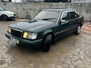 Mercedes Series (W123) foto 8