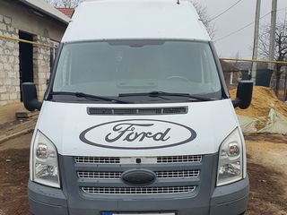 Ford Tourneo foto 1