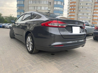 Ford Fusion foto 3