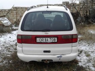 Ford Galaxy foto 1