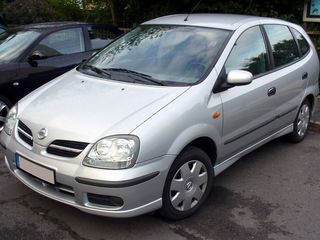 Nissan Almera Tino foto 2