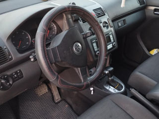 Volkswagen Touran foto 5