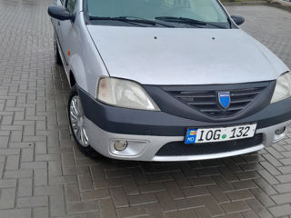 Dacia Logan foto 4