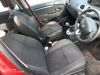 Dezmembrare Renault Grand Scenic 3 foto 4