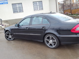 Mercedes E Class foto 1