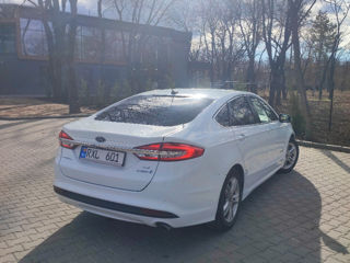 Ford Fusion foto 3