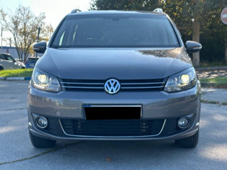 Volkswagen Touran foto 3