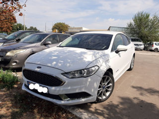 Ford Fusion foto 2