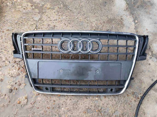 Бампер передний + решетка Audi  A7