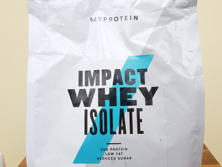 Proteina impact whey isolate si Clear Whey Isolate MyProtein foto 2