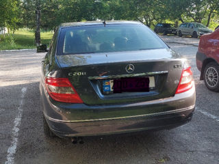 Mercedes C-Class foto 9