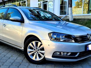 Volkswagen Passat foto 1