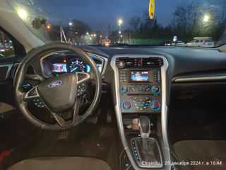 Ford Fusion foto 9