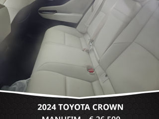 Toyota Crown foto 6
