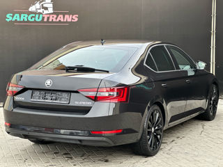 Skoda Superb foto 4