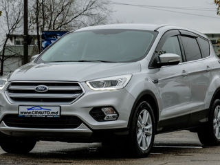 Ford Kuga foto 1