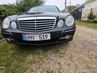 Mercedes E-Class foto 1